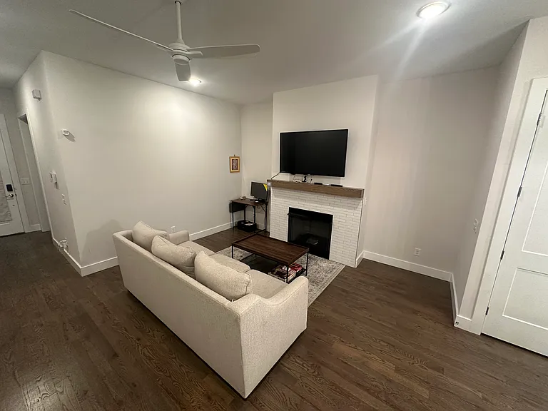 1705B Cass St #B — Photo 10