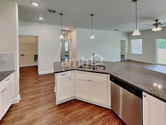 3rd image of 893 Sunny Stroll Dr