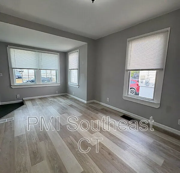 43-45 Denison Ave #43 — Photo 15