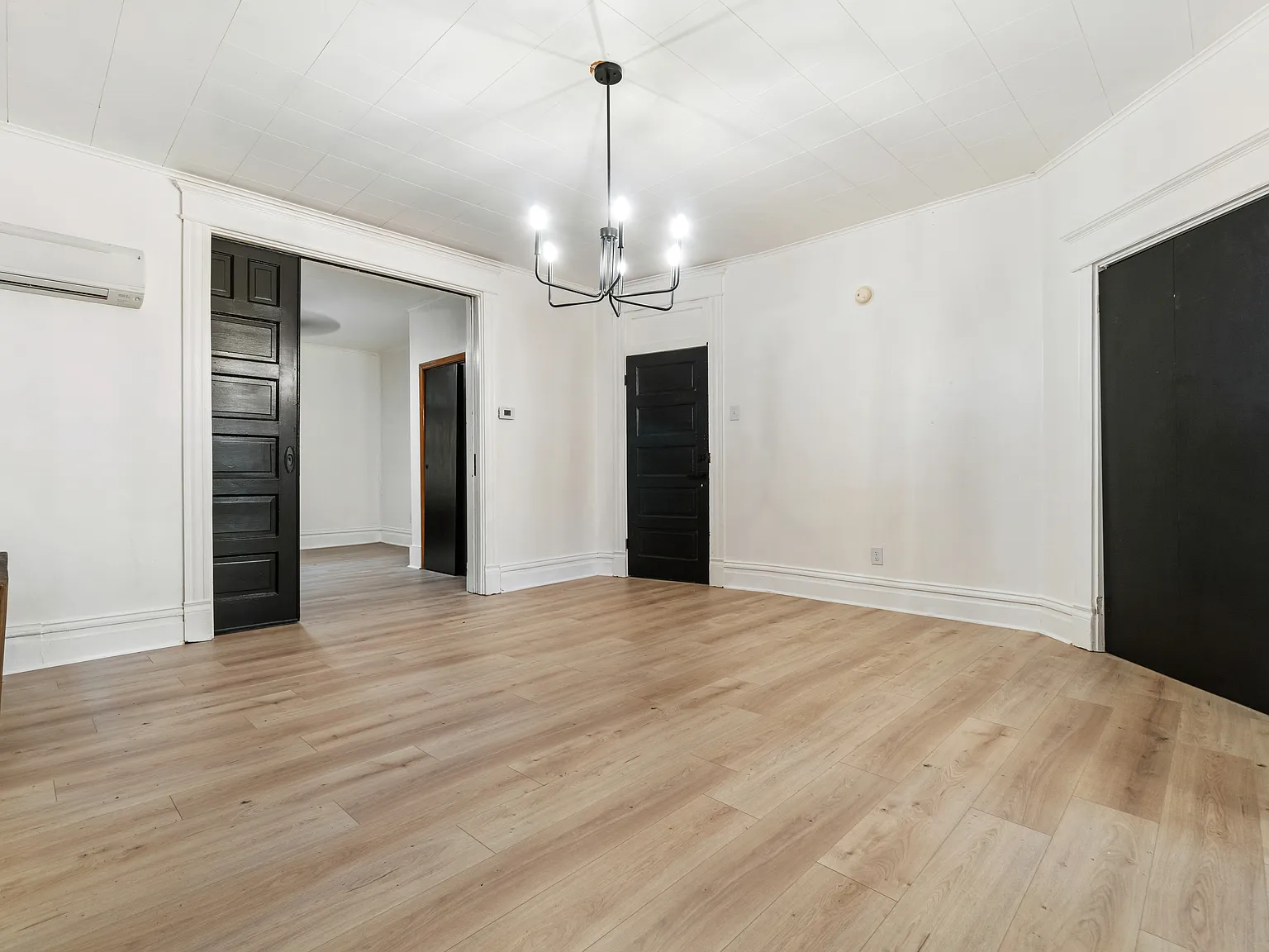 1 bed, $1,100 — Photo 2