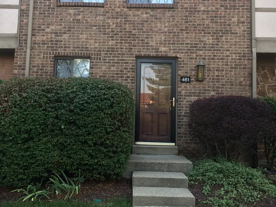 461 Dartmouth Cir