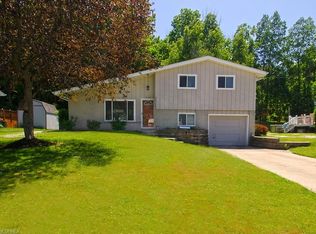 10136 Belmeadow Dr, Twinsburg, OH 44087