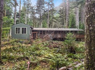 51 N Staircase Ridge Rd S, Hoodsport, WA 98548