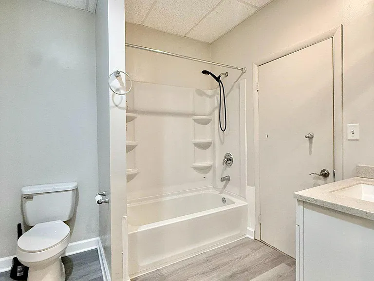 1502 W Mount Royal Ave #1 — Photo 16