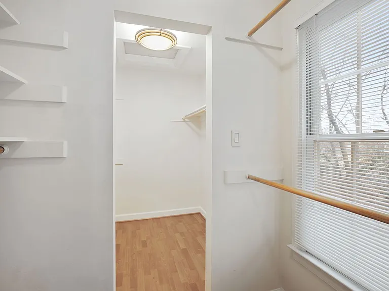 2171 Wolftrap Ct — Photo 22