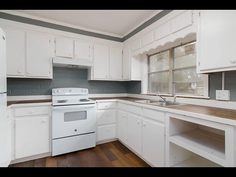 7419 US Highway 11 — Photo 5