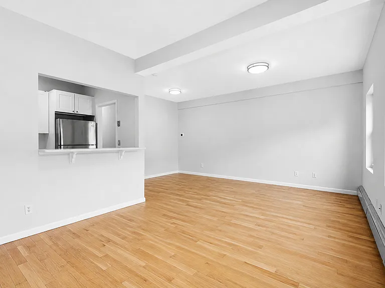 120 Smith St #1 — Photo 2