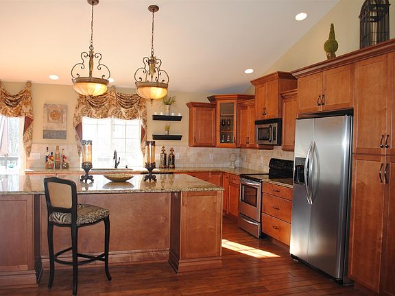 3rd image of 149 Millwood Dr