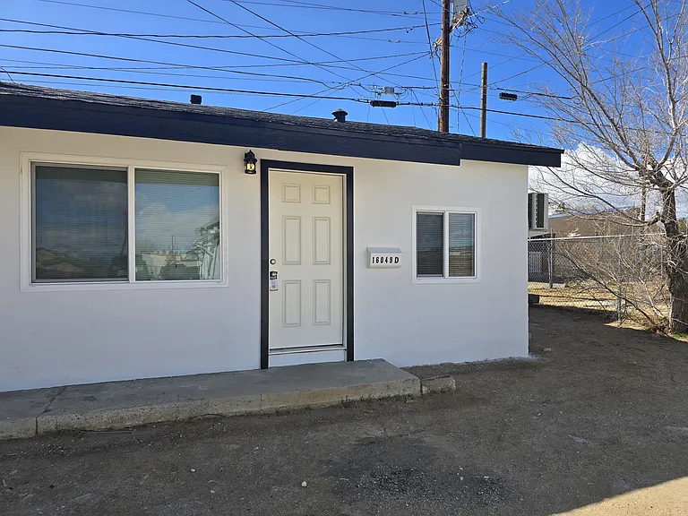16049 L St #D — Photo 1