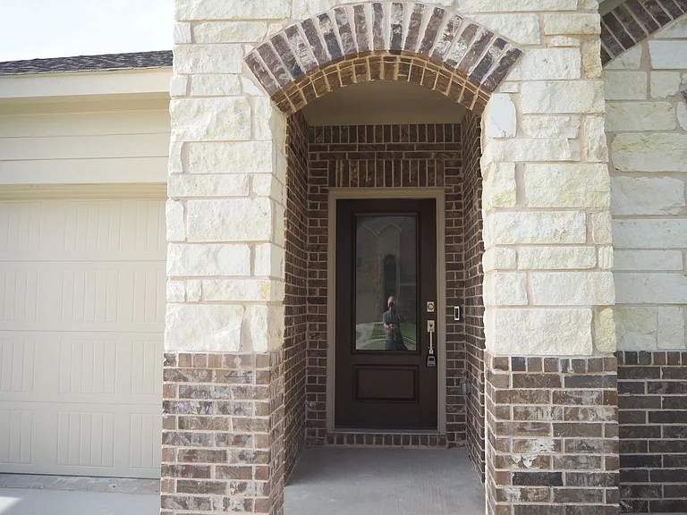 1800 Lakegrove Rd — Photo 4
