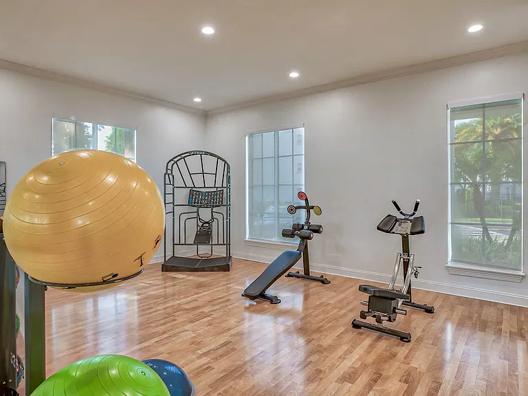 Cardio and weightlifting equipment available