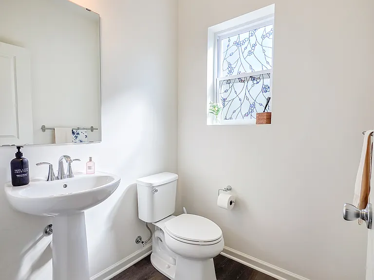 920 Forest St — Photo 11