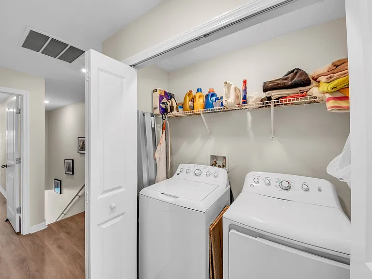 736 Royal Empress Dr — Photo 22