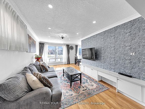 3rd image of 1192 Warden Ave