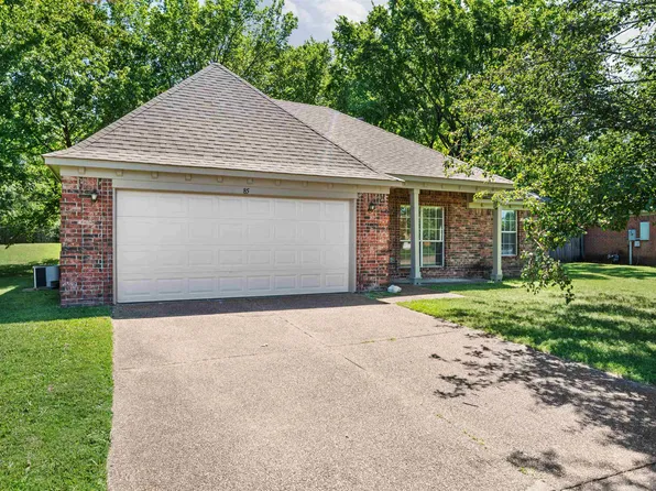 85 Village Dr, Oakland, TN 38060