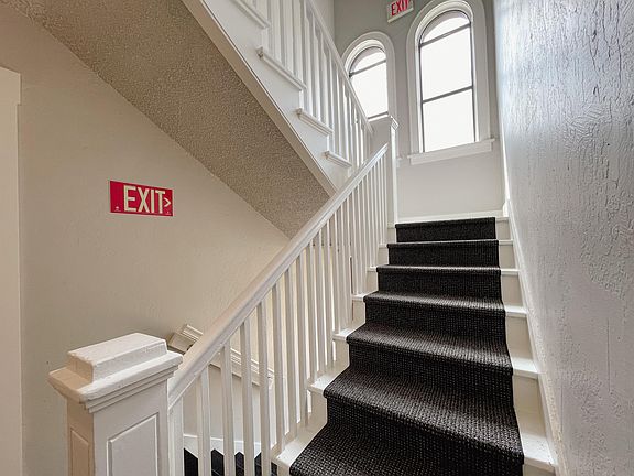 3rd image of 831 East Dr APT 7