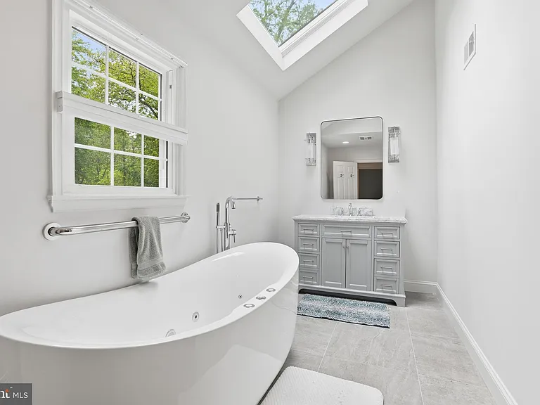 1316 Heller Dr — Photo 44