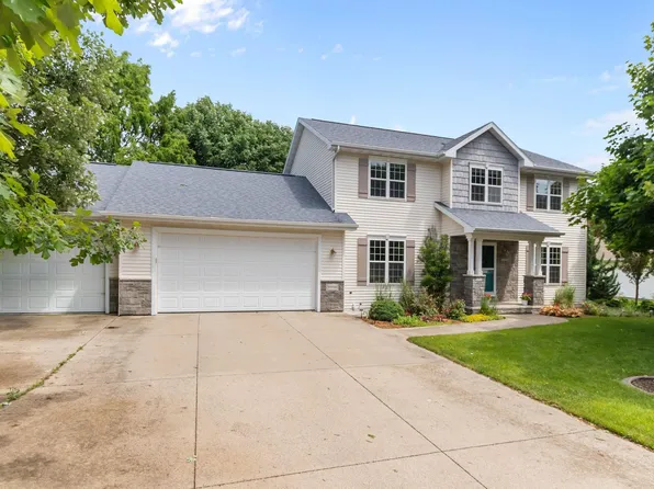 W6050 Strawflower Dr, Appleton, WI 54915