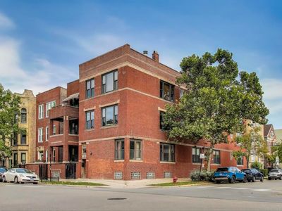 2452 W Iowa St APT 2, Chicago, IL, 60622