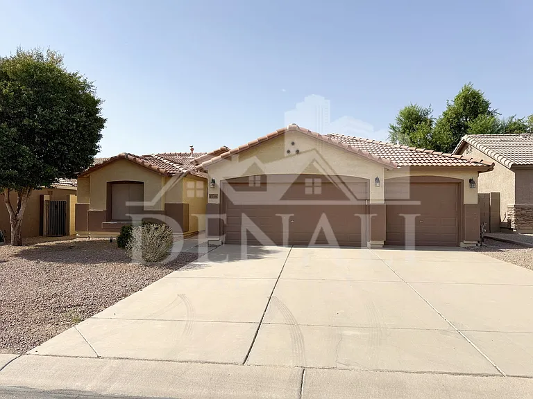 4148 E Brighton Way — Photo 2