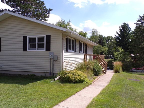 4th image of 1083 Quarterstaff Ct
