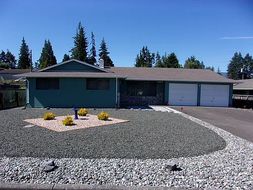 1420 W 10th St Photo 1