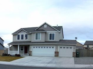 9811 Buckingham Dr, Pasco, WA 99301
