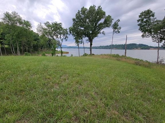 4th image of 44 English Mountain Point