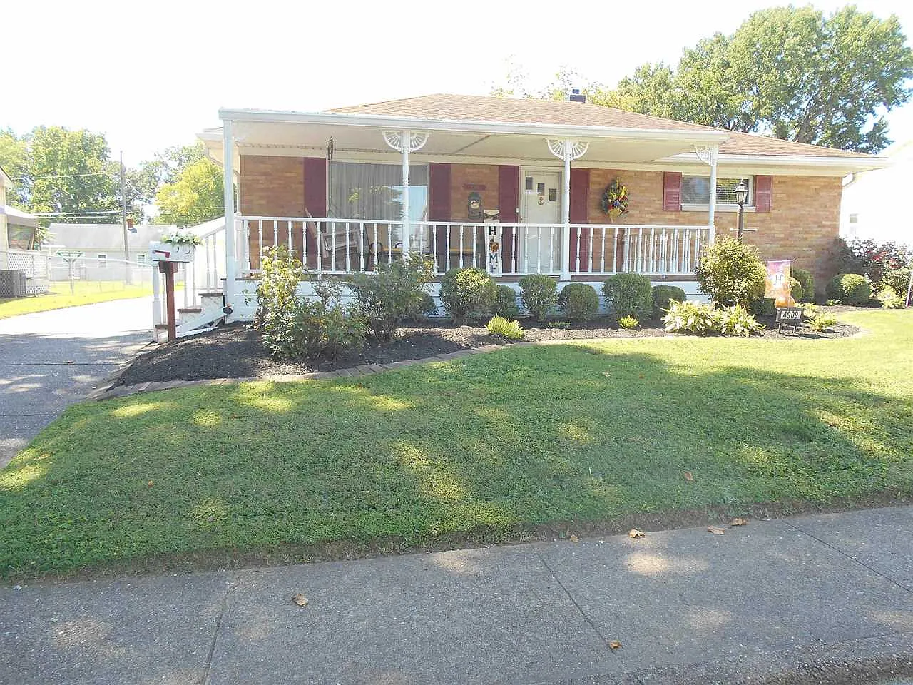 4909 Sweetser Ave photo 1