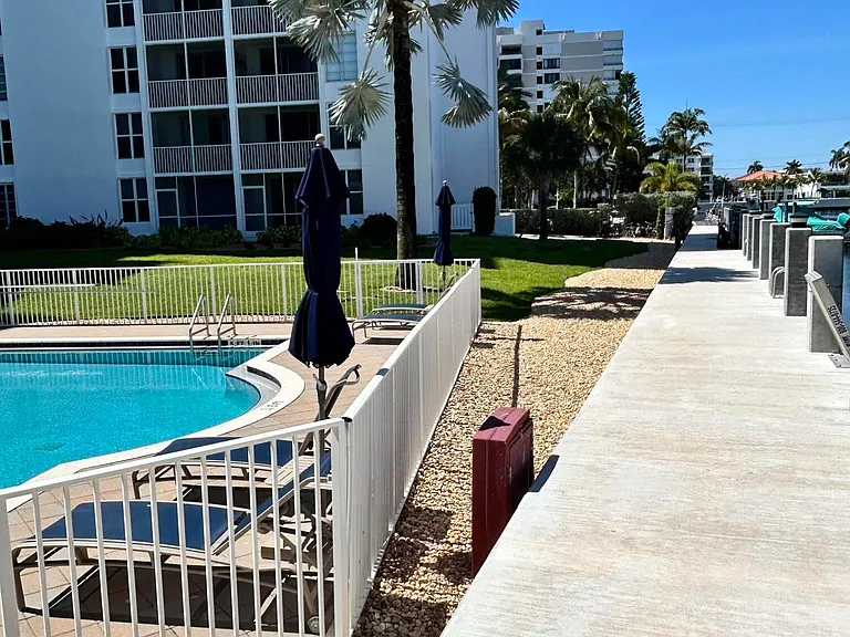 1391 S Ocean Blvd — Photo 29