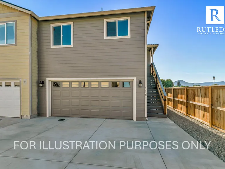 1107 Annalise St — Photo 2