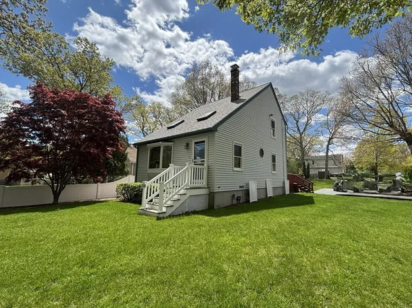 154 Thacher St, Attleboro, MA 02703