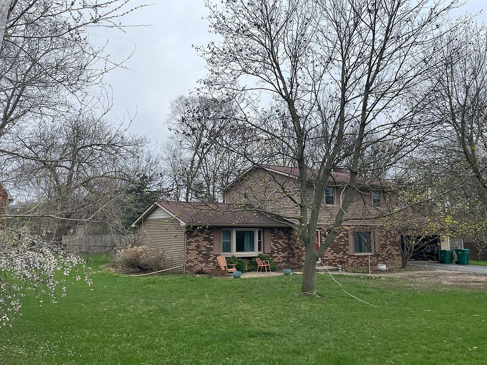 1st image of 105 Grand Castle Ter