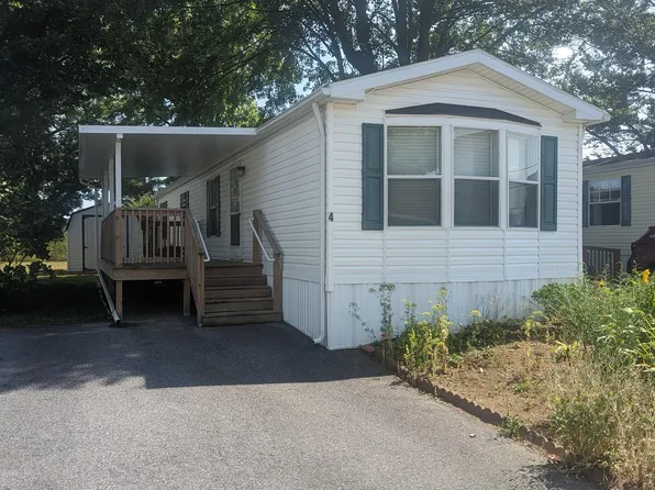 4 Crystal Ave, Ephrata, PA 17522
