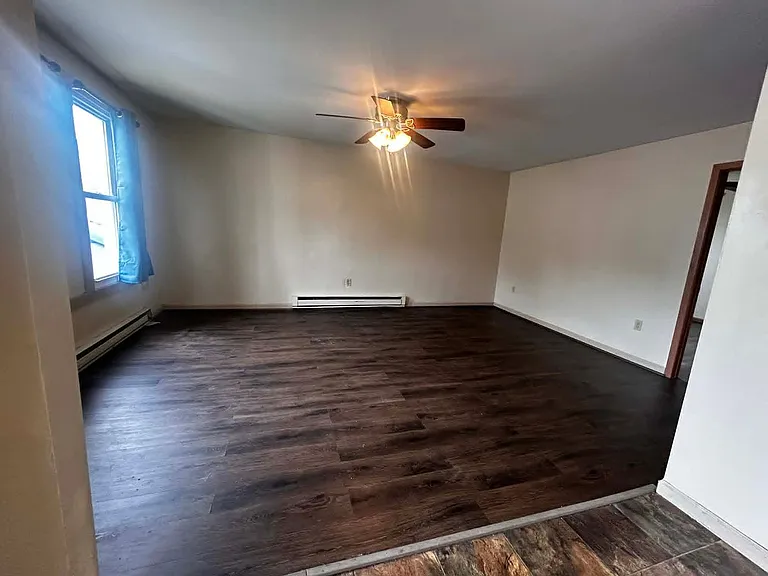 29 McCulloh St — Photo 4