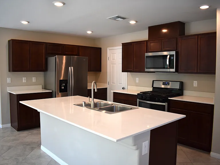 6973 W Ford Ave — Photo 7
