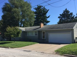 807 Stadium Dr, Macomb, IL 61455