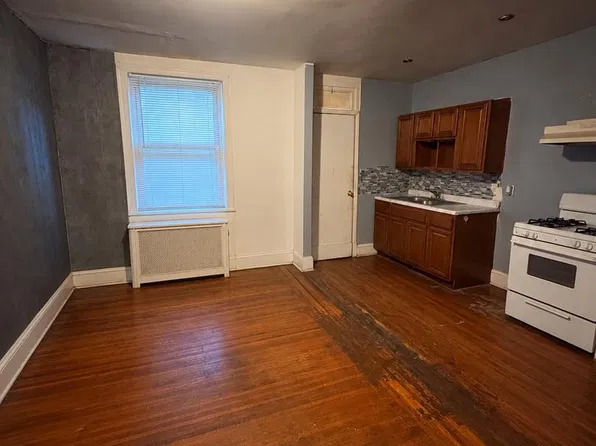 4445 N Marshall St, Philadelphia, PA 19140