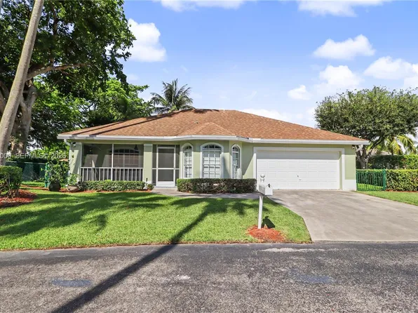 572 SE 18th Dr, Homestead, FL 33033