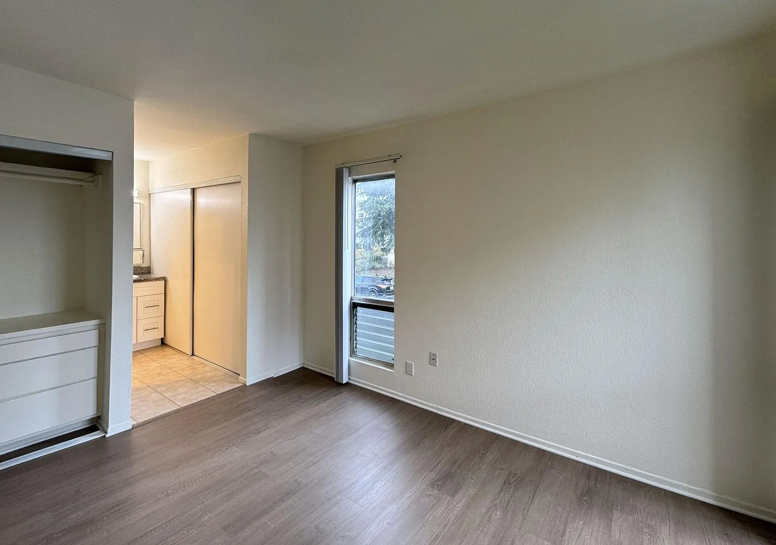 5751 Camellia Ave. — Photo 3