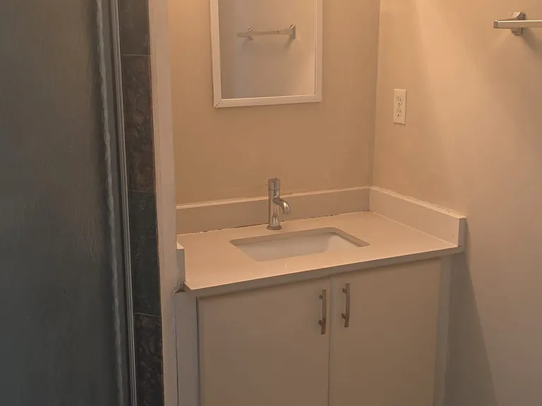 32 Dooley Cres #BASEMENT — Photo 5