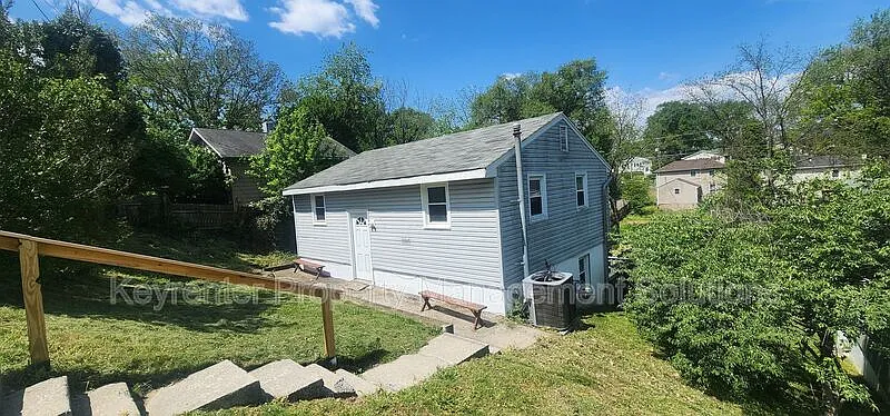 Building Photo - 813 Highland Ave
