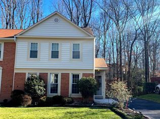 9900 Hemlock Woods Ln, Burke, VA 22015