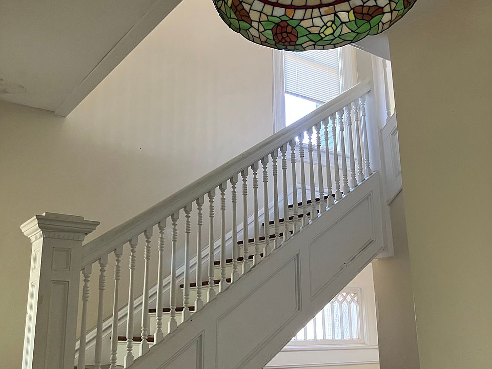 1st image of 2261 Myra St #2