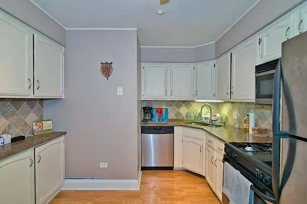 2 bed, 1.5 bath, 1000 sqft, $1,850 — Photo 2