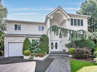 3033 Judith Dr, Merrick, NY 11566