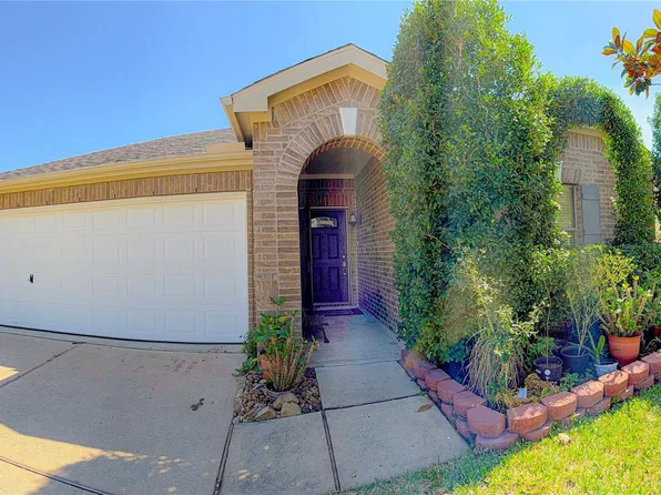 11618 Wren Crossing Dr, Houston, TX 77038