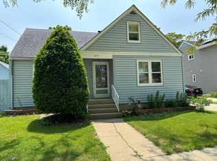 671 Chester Ave, Elgin, IL 60120