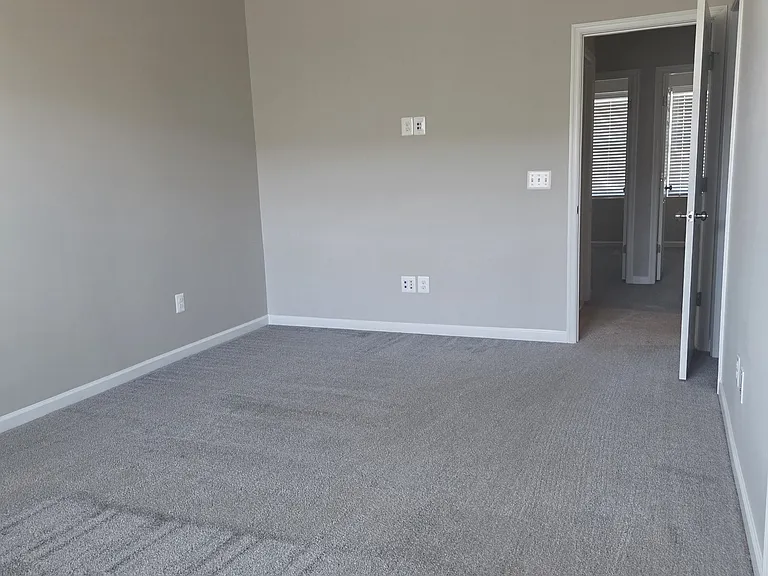 245 Crofton Ct — Photo 16