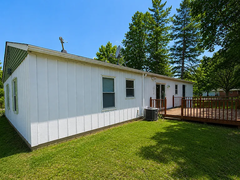 4511 N Kenmore Rd — Photo 12